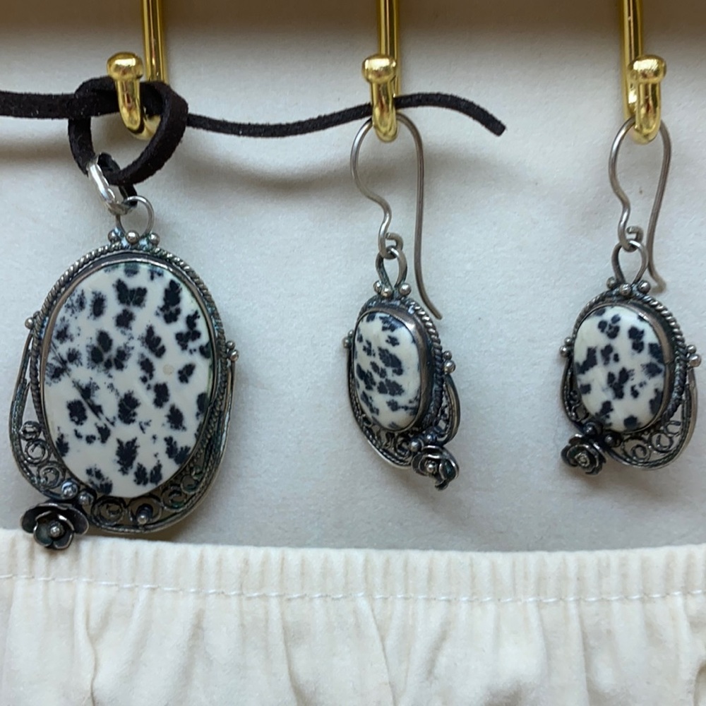 Earrings and pendant set